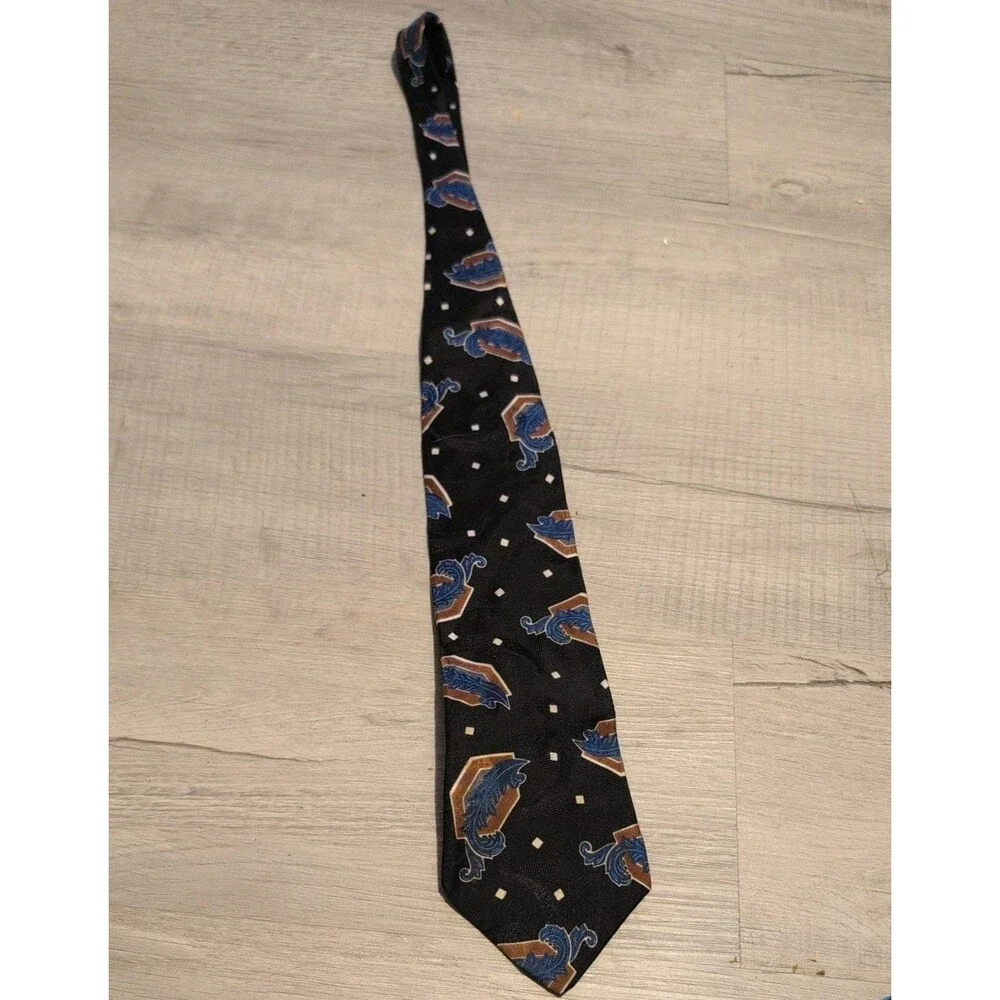 Mario Valentino 100% Italian Silk made in USA Men’s Tie Black floral scrolls